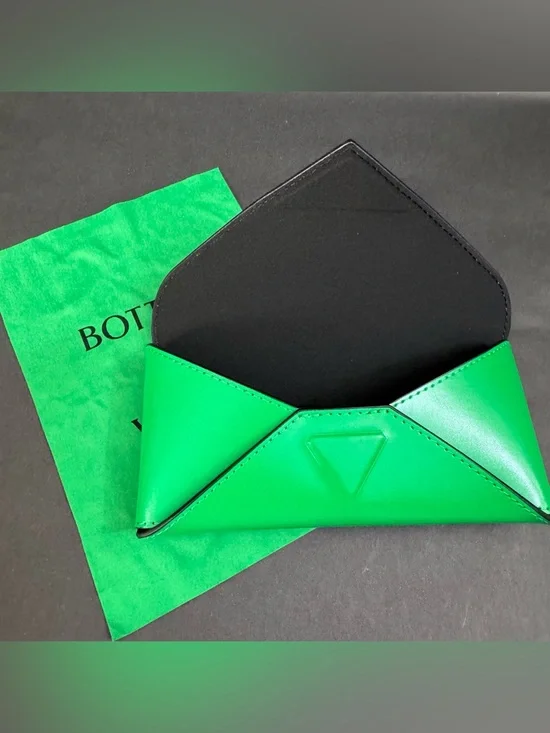 BOTTEGA VENETA SUNGLASSES MAGNETIC CASE AND CLOTH GREEN NEW - Picture 5 of 7